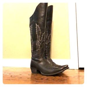 Ariat Tall Black Cowboy Boots 👢 🤠